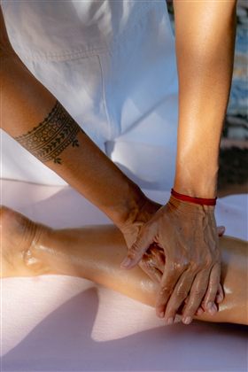 Massage californien chez Charlotte Bonnet